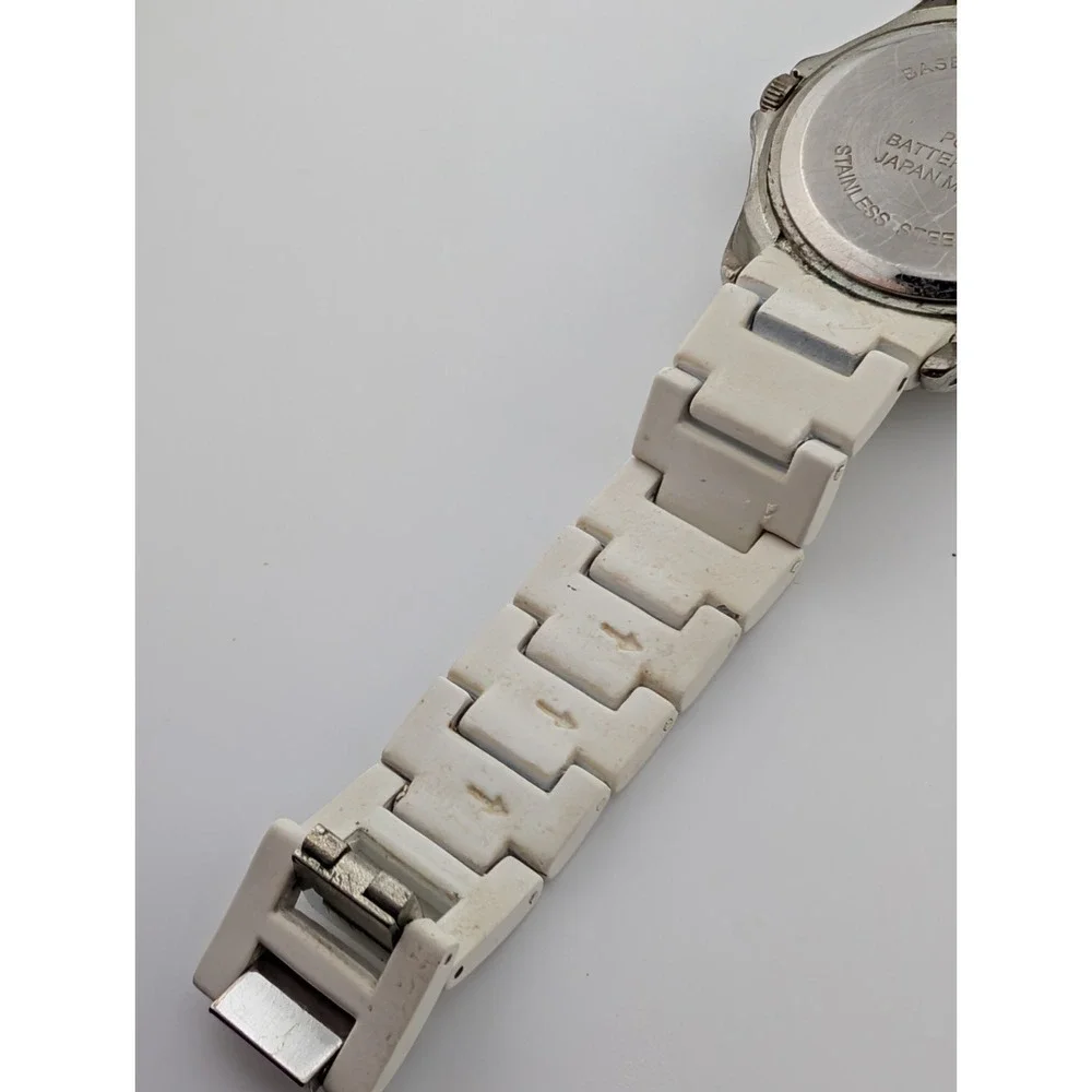 Women's Quartz Watch 32mm Case Crystal Bezel MOP Dial 7.25